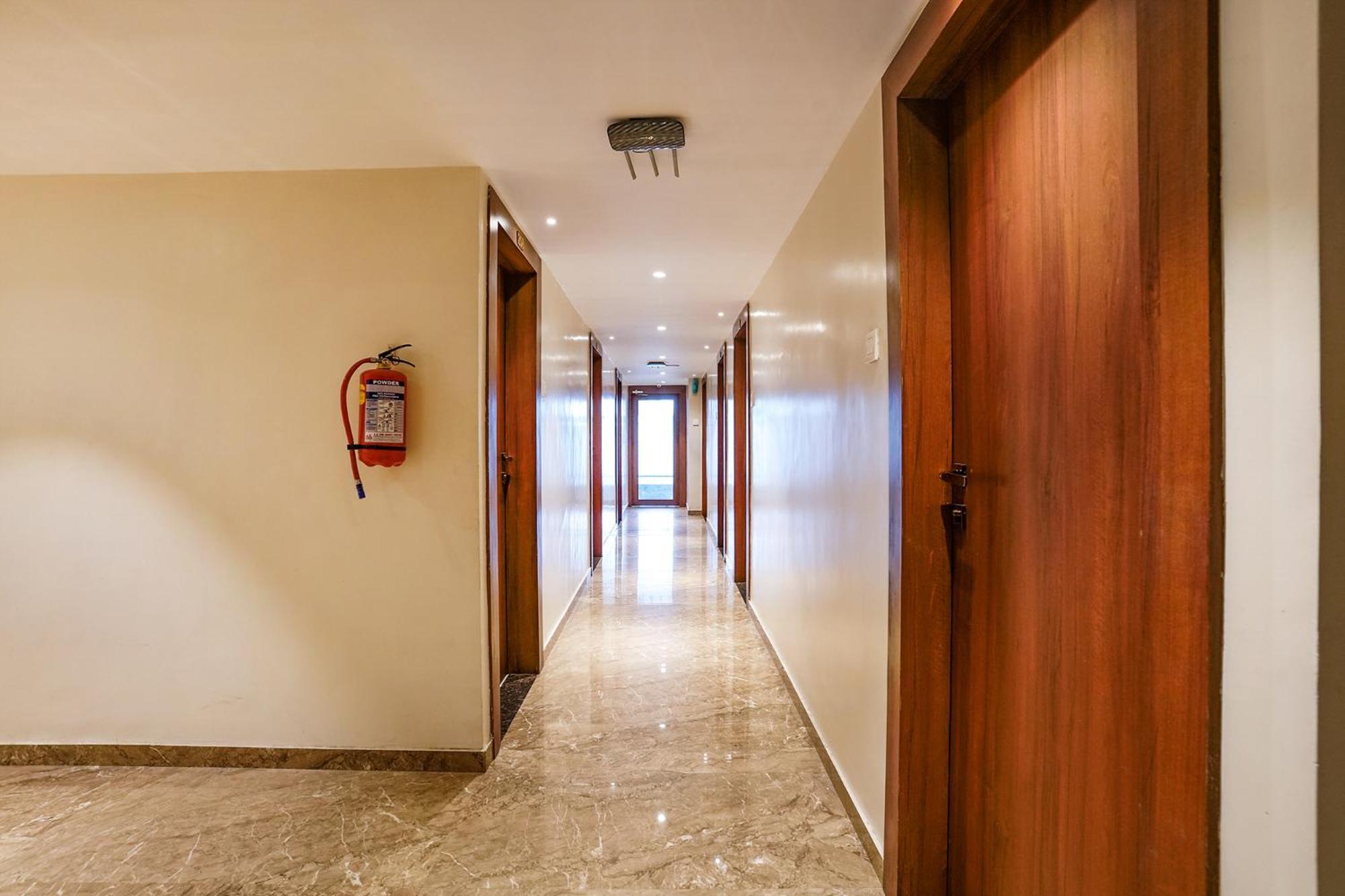 Hotel Czar Inn - Vashi Navi Mumbai Buitenkant foto