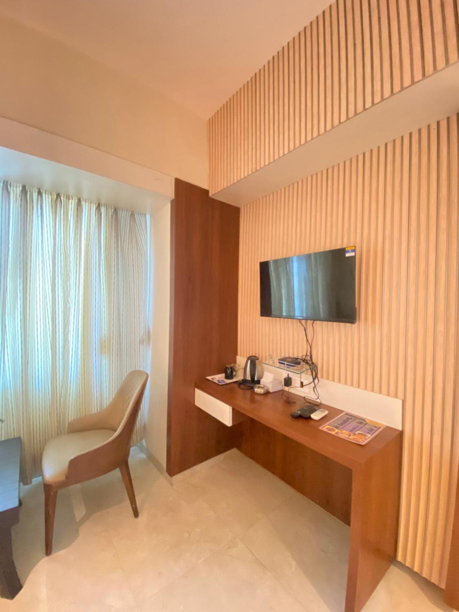 Hotel Czar Inn - Vashi Navi Mumbai Buitenkant foto