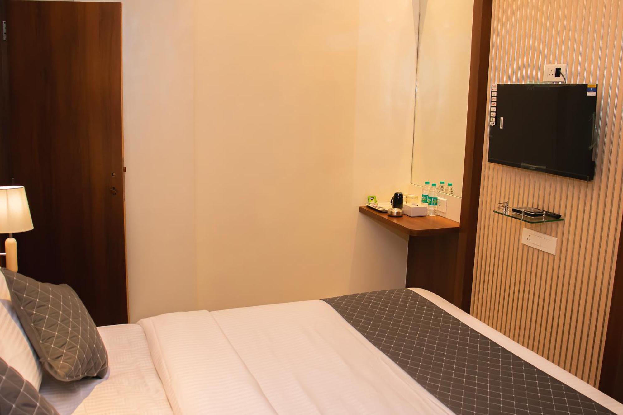 Hotel Czar Inn - Vashi Navi Mumbai Buitenkant foto